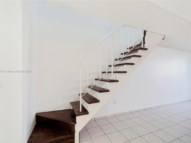 1083 W 38th St # 8, Hialeah FL 33012