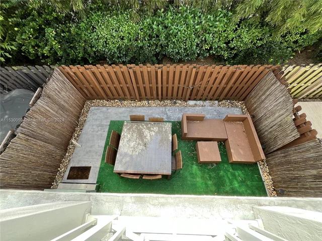 10748 NW 74th Ln, Doral FL 33178