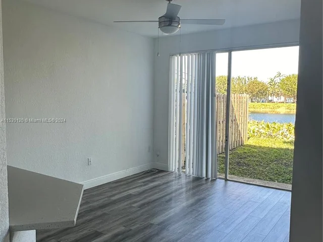 2579 SE 13th Ct, Homestead FL 33035