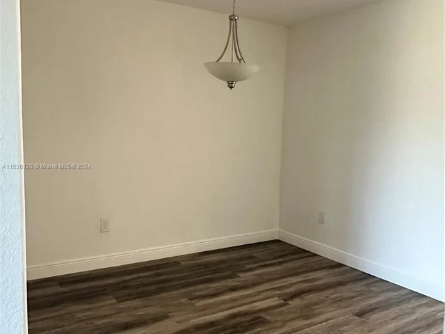 2579 SE 13th Ct, Homestead FL 33035