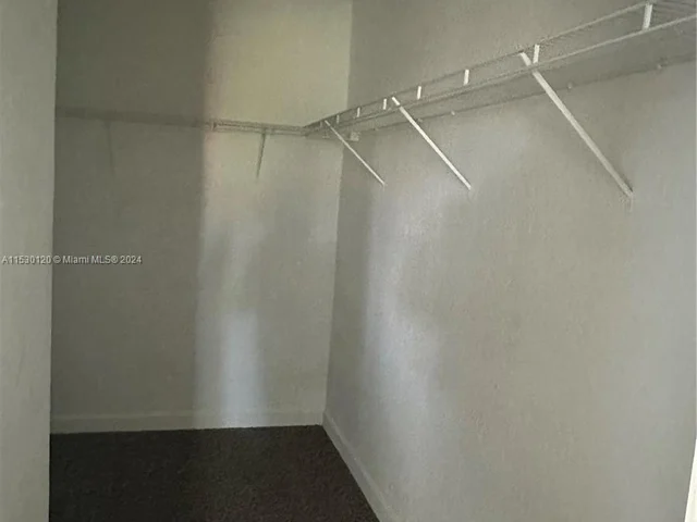 2579 SE 13th Ct, Homestead FL 33035