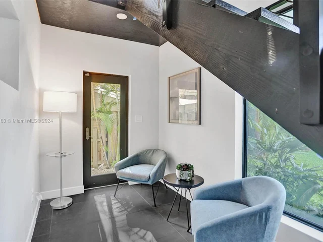 1523 Grant St, Hollywood FL 33020