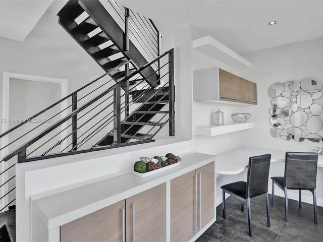 1523 Grant St, Hollywood FL 33020