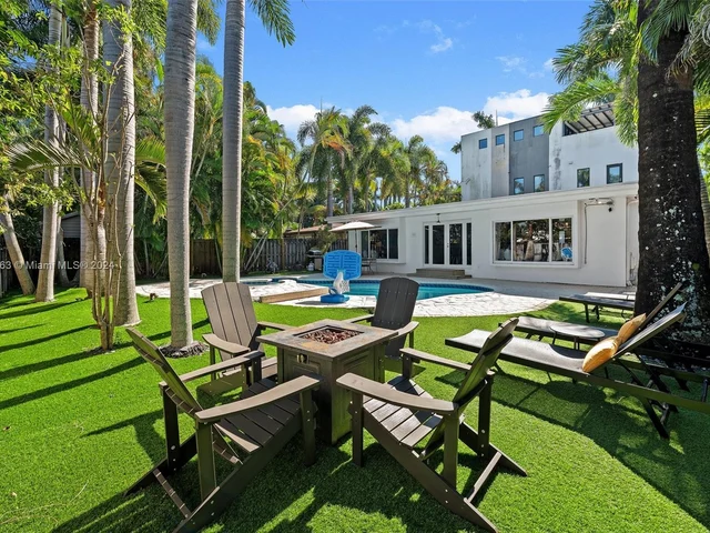 1523 Grant St, Hollywood FL 33020