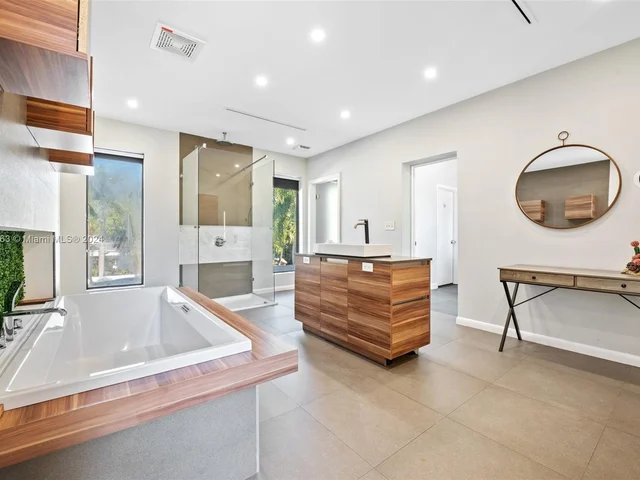 1523 Grant St, Hollywood FL 33020