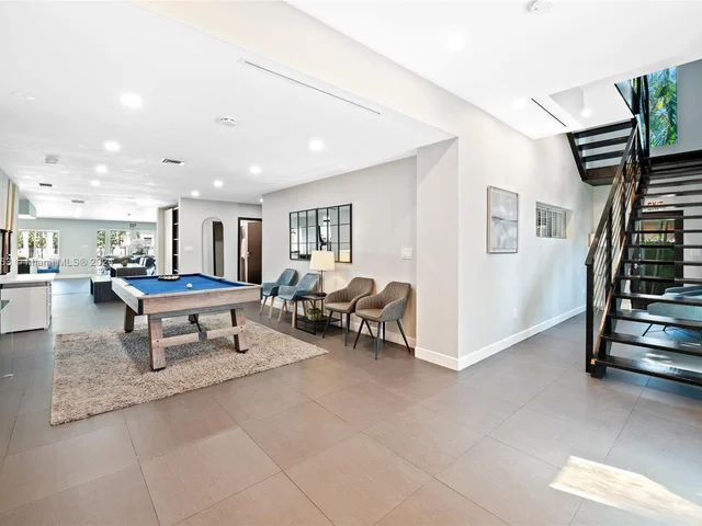 1523 Grant St, Hollywood FL 33020