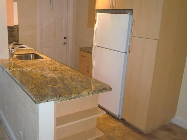 2200 S Ocean Dr # N107, Hollywood FL 33019