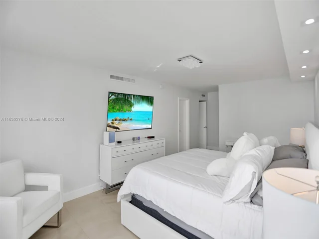 9225 Collins Ave # 912, Surfside FL 33154