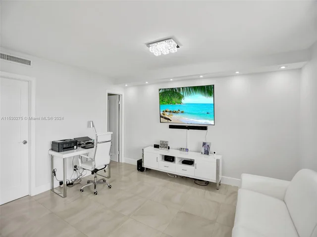 9225 Collins Ave # 912, Surfside FL 33154