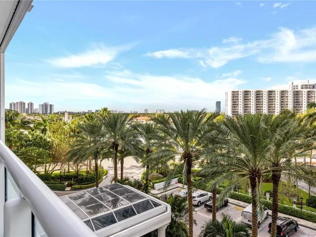 21055 Yacht Club Dr # 604, Aventura FL 33180