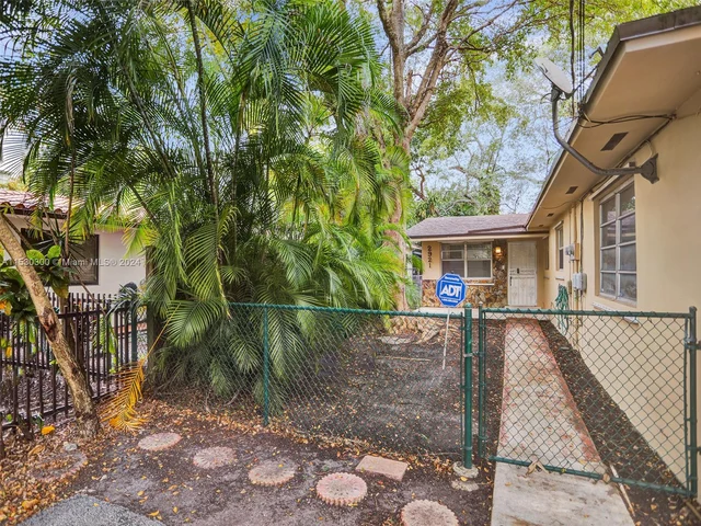 2921 Whitehead St # 0, Miami FL 33133