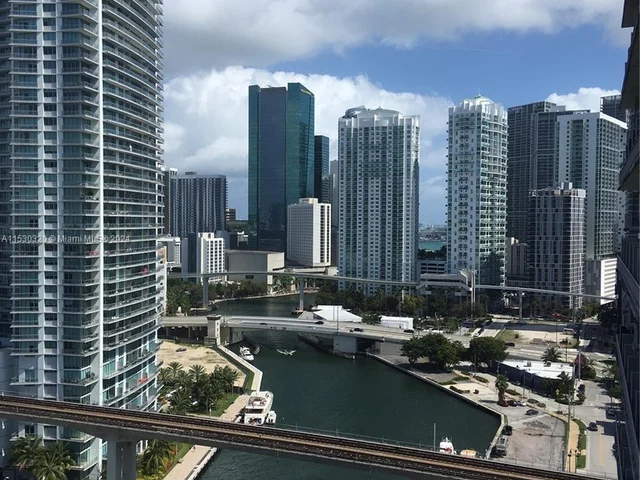 185 SW 7th St # 3211, Miami FL 33130