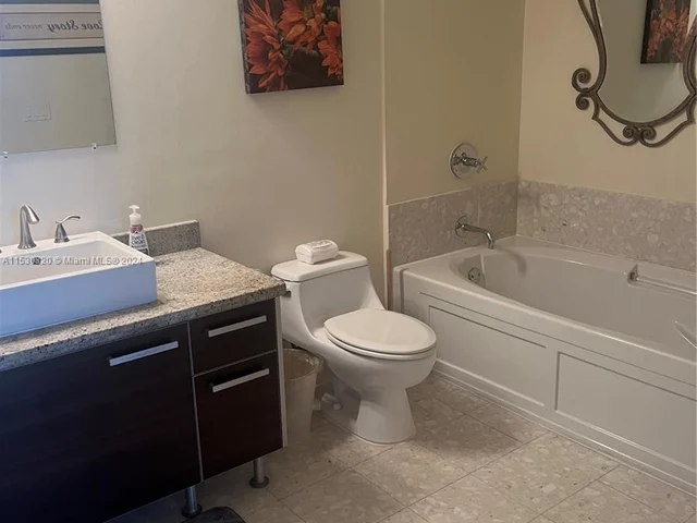 185 SW 7th St # 3211, Miami FL 33130