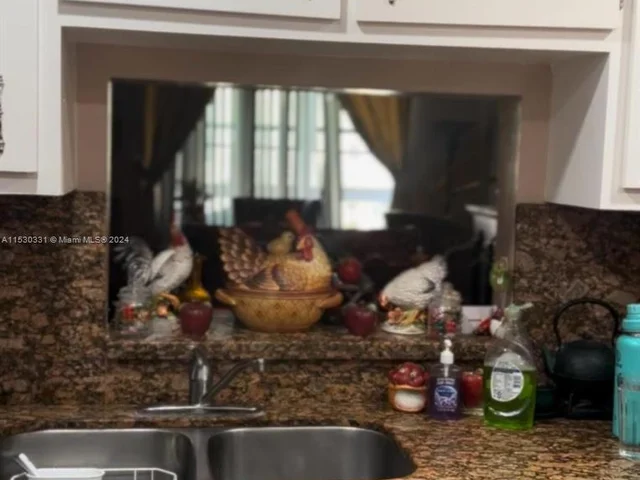 2860 Somerset Dr # 208K, Lauderdale Lakes FL 33311