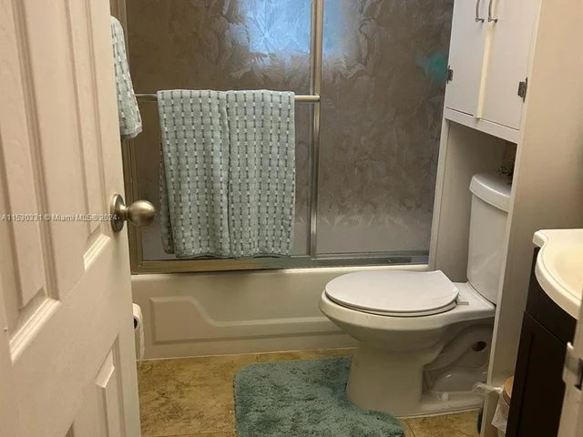 2860 Somerset Dr # 208K, Lauderdale Lakes FL 33311