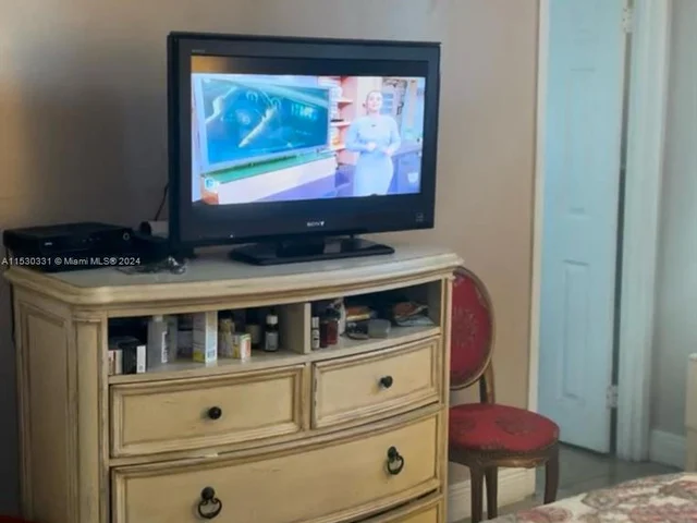 2860 Somerset Dr # 208K, Lauderdale Lakes FL 33311