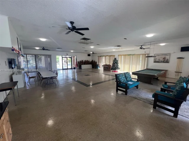 2860 Somerset Dr # 208K, Lauderdale Lakes FL 33311