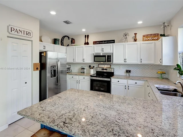 11433 SW 252nd Ter, Homestead FL 33032