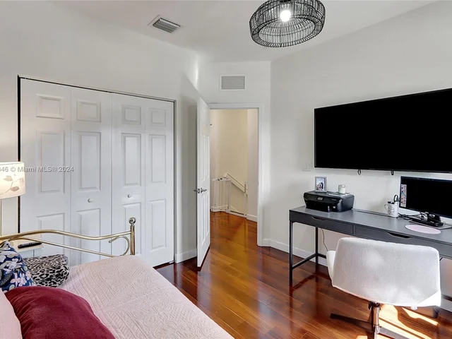 11433 SW 252nd Ter, Homestead FL 33032