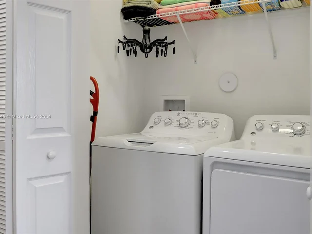 11433 SW 252nd Ter, Homestead FL 33032