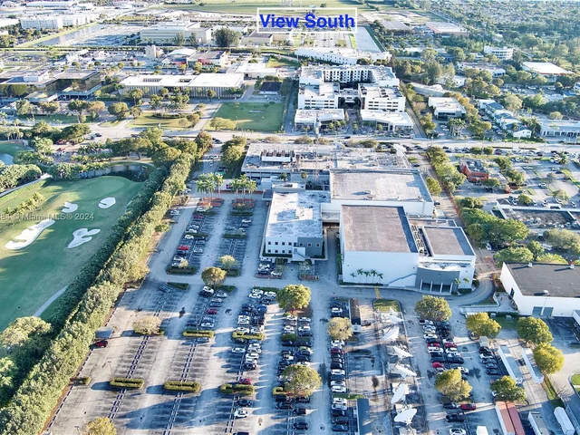 4553 NW 94th Pl, Doral FL 33178