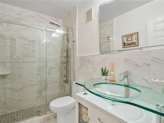 6757 NW 182nd St # 102, Hialeah FL 33015