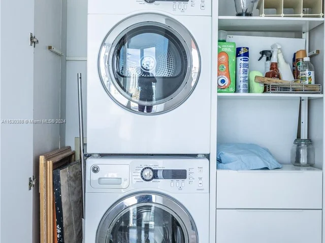 300 S Pointe Dr # 2606, Miami Beach FL 33139