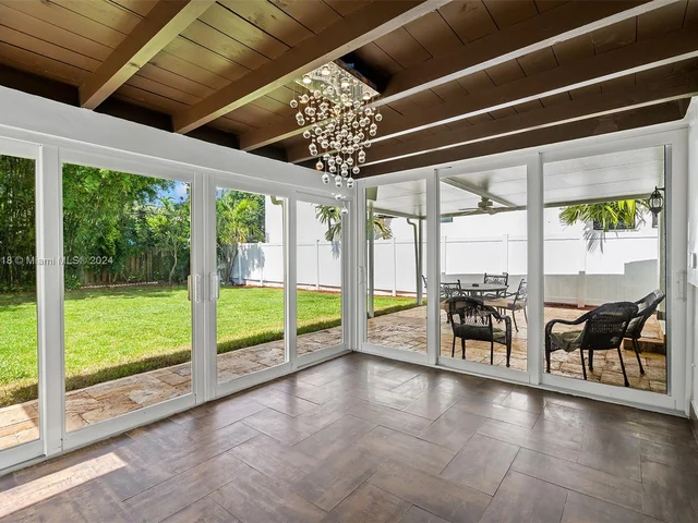 804 SE 6th Ct, Fort Lauderdale FL 33301