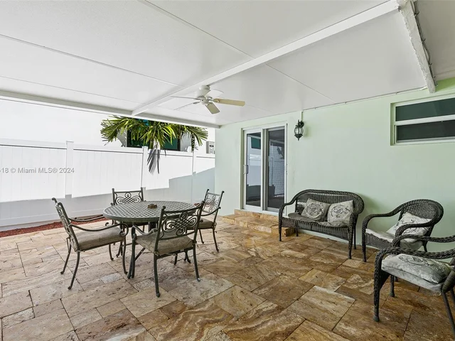 804 SE 6th Ct, Fort Lauderdale FL 33301