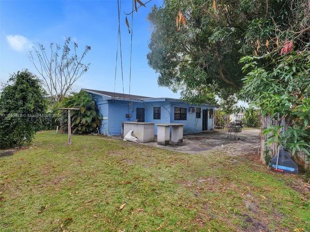 17200 NW 37th Ct, Miami Gardens FL 33055