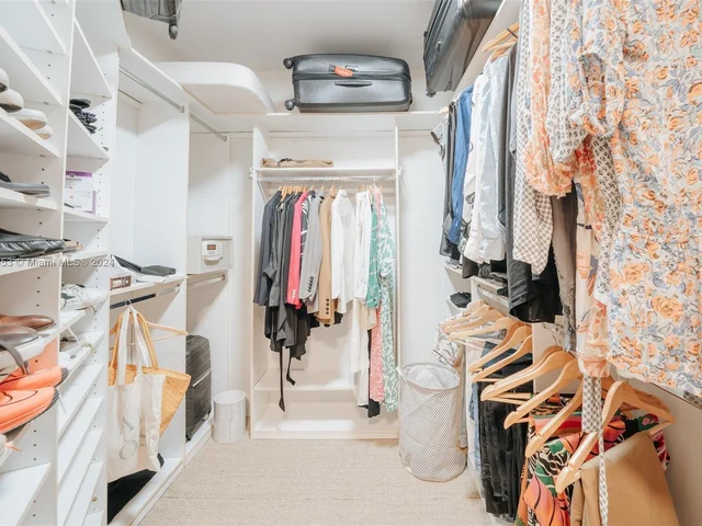 19333 Collins Ave, Sunny Isles Beach FL 33160