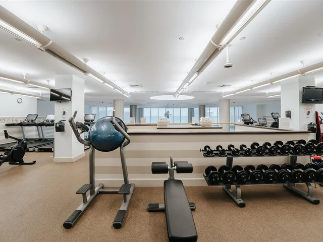 19333 Collins Ave, Sunny Isles Beach FL 33160