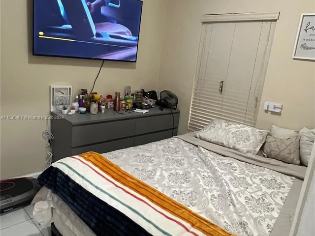 11016 SW 123rd Pl, Miami FL 33186