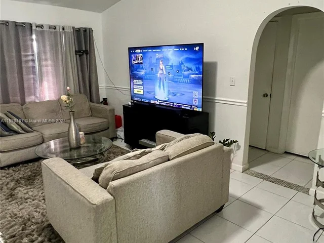 11016 SW 123rd Pl, Miami FL 33186