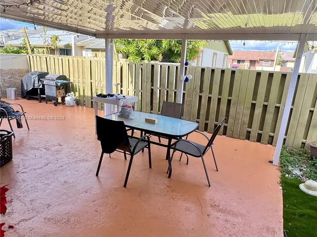 11016 SW 123rd Pl, Miami FL 33186