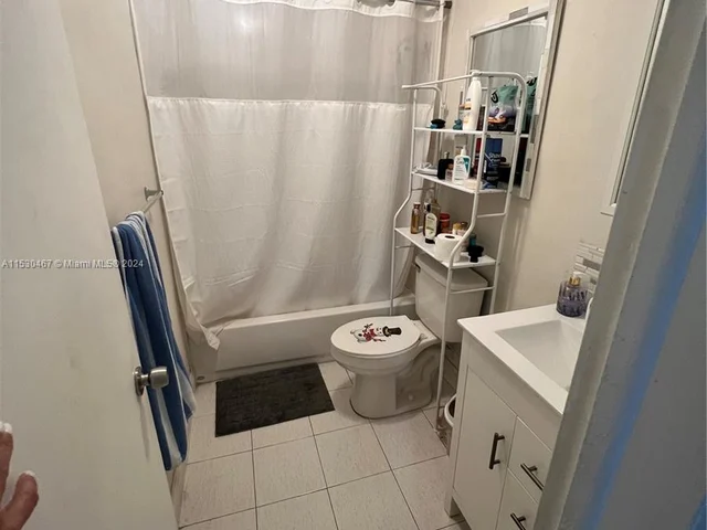 11016 SW 123rd Pl, Miami FL 33186