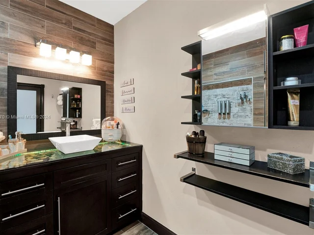 16634 SW 50th Ter, Miami FL 33185