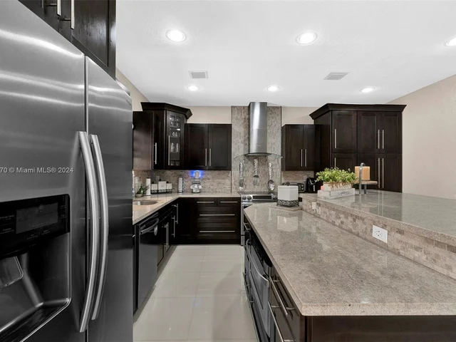 16634 SW 50th Ter, Miami FL 33185