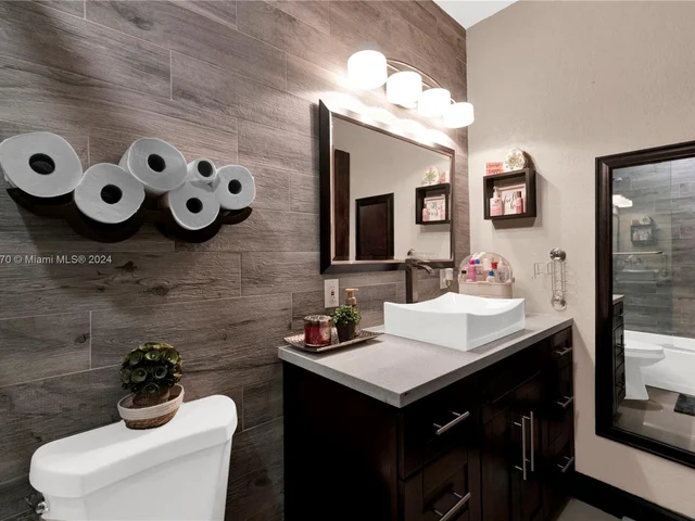 16634 SW 50th Ter, Miami FL 33185