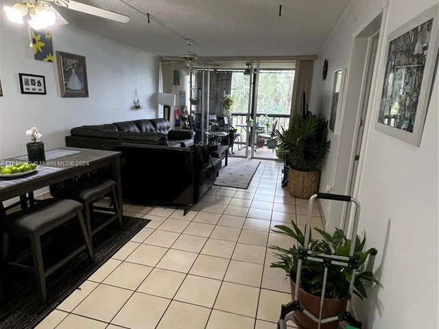 10865 SW 112th Ave # 212, Miami FL 33176