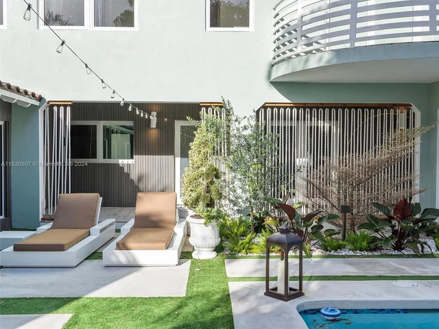 4431 Alton Rd, Miami Beach FL 33140