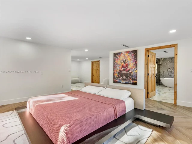 4431 Alton Rd, Miami Beach FL 33140