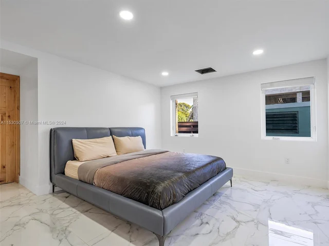 4431 Alton Rd, Miami Beach FL 33140