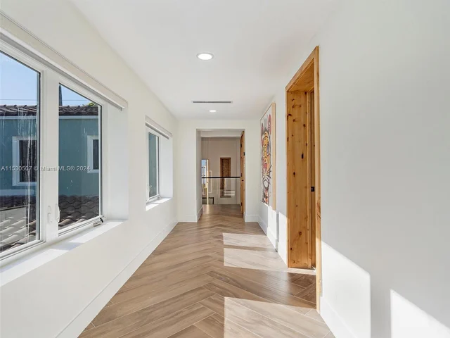 4431 Alton Rd, Miami Beach FL 33140