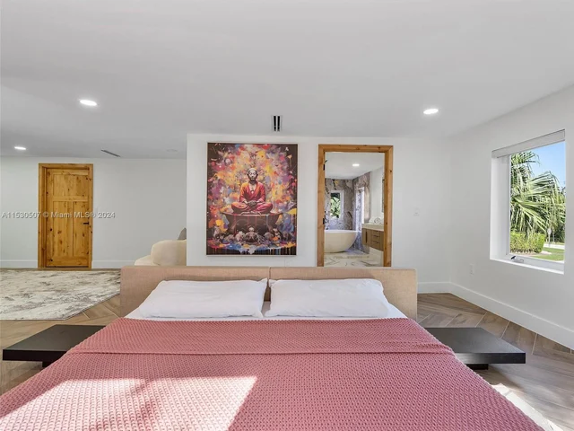 4431 Alton Rd, Miami Beach FL 33140