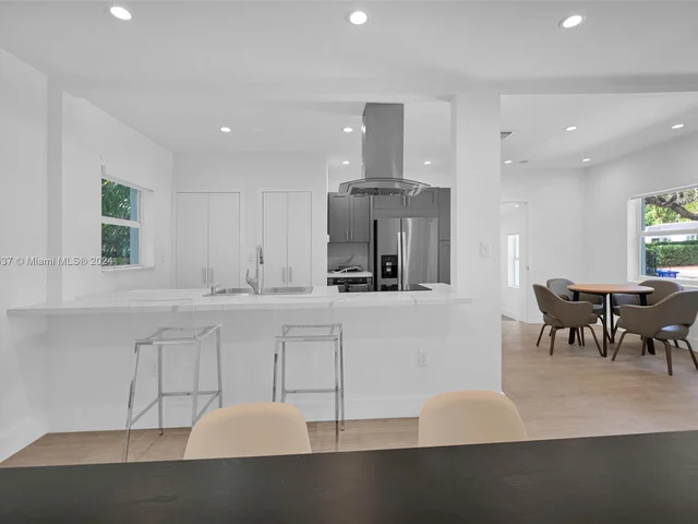 742 NE 81st St, Miami FL 33138