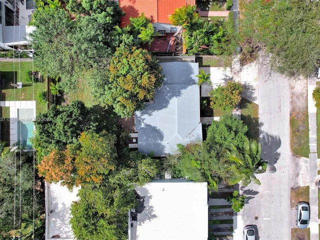 742 NE 81st St, Miami FL 33138