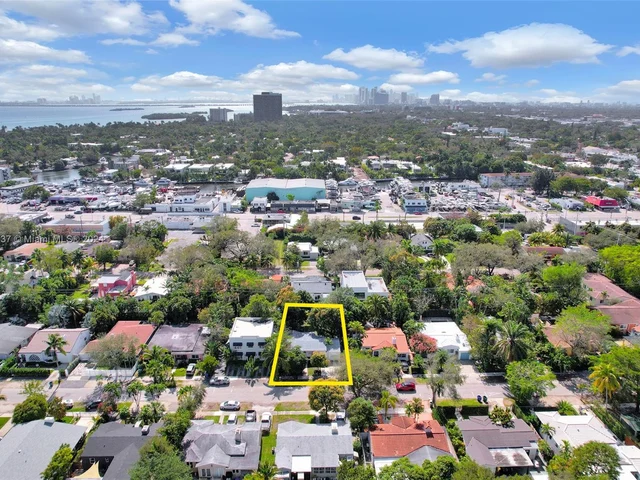 742 NE 81st St, Miami FL 33138