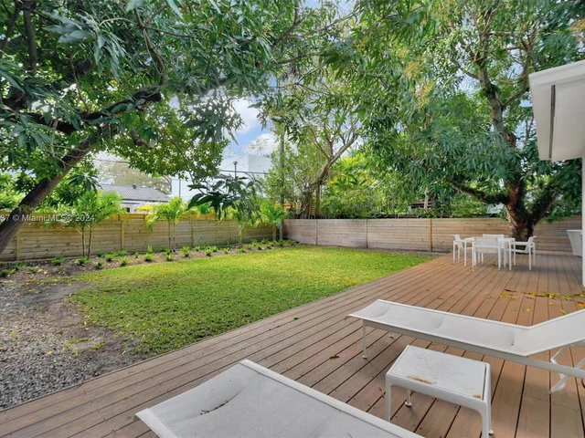 742 NE 81st St, Miami FL 33138