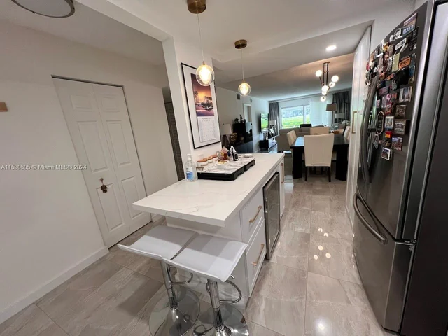 6100 NW 44th St # 104, Lauderhill FL 33319